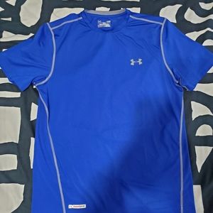 under Armour t shirt